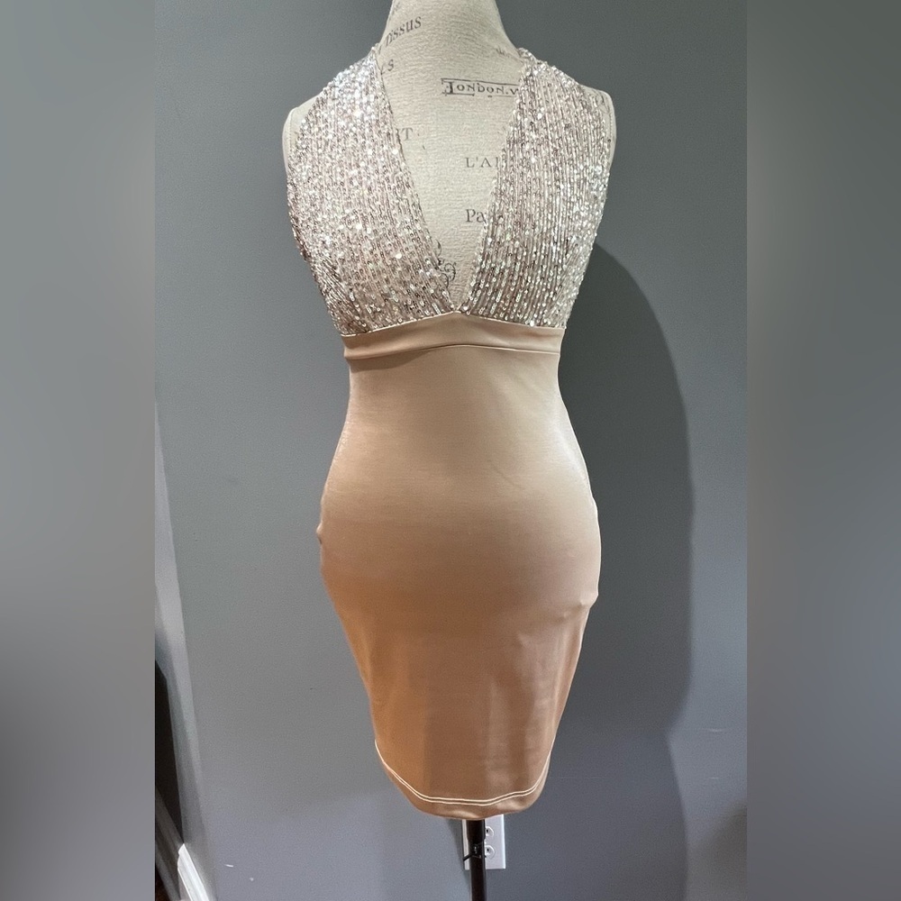 NWT Windsor Champagne Sequin Bodycon Dress Plunge Neckline Sleeveless Size M